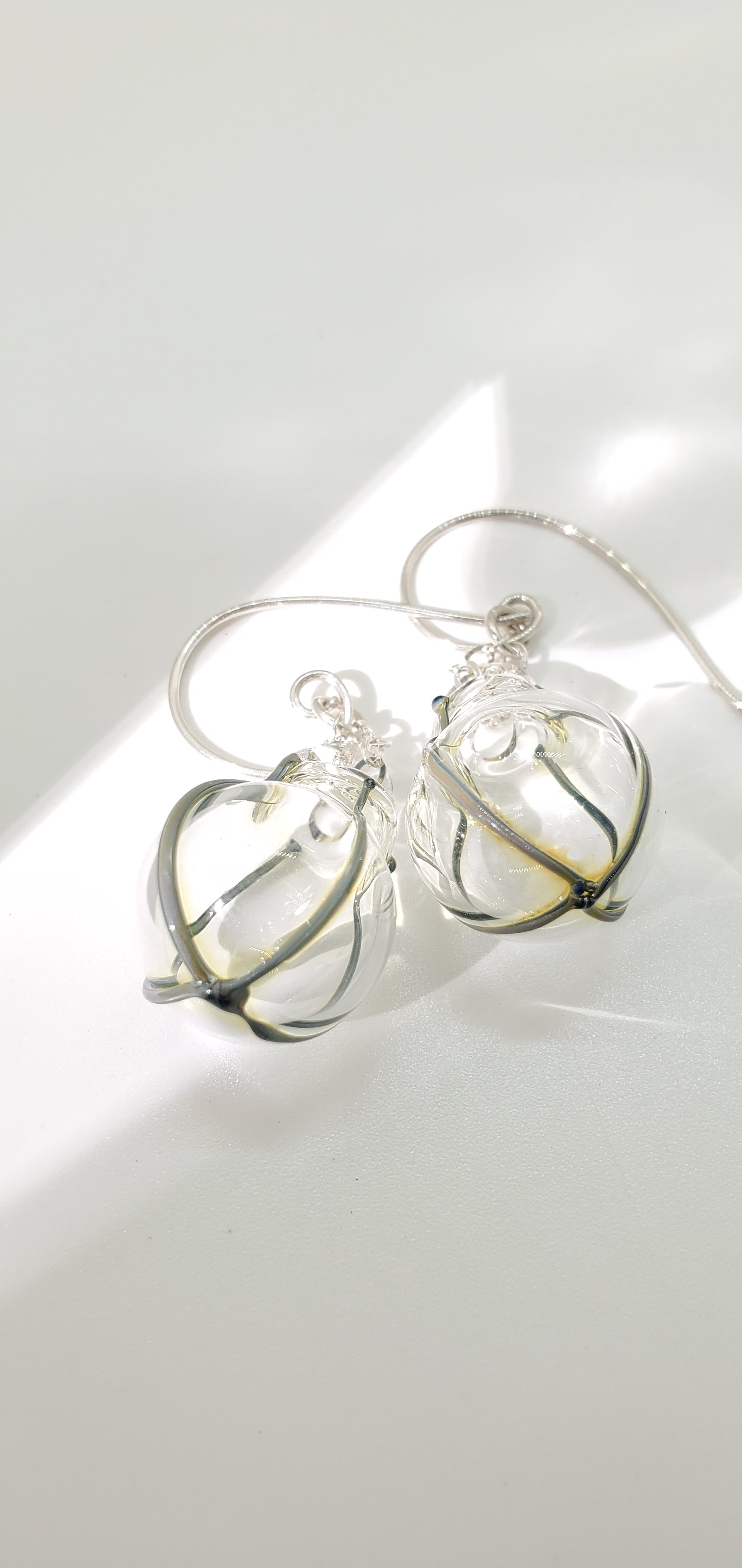 Silver lines earrings